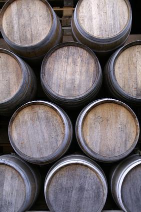 oak barrels for flavoring