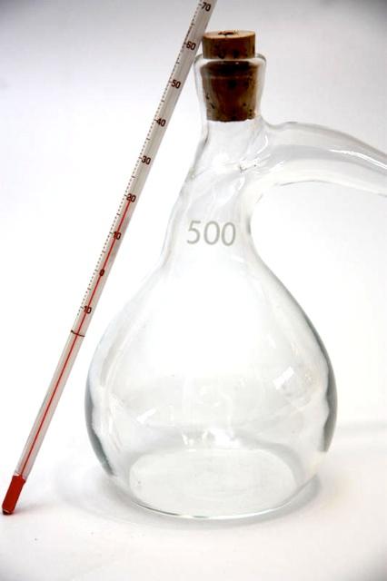 Alambic Pelikan de  Al-Ambik en verre de laboratoire
